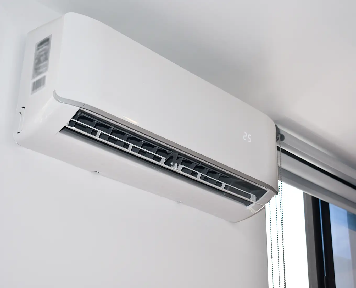 Ductless mini split system providing energy efficient heating and cooling in Springfield IL